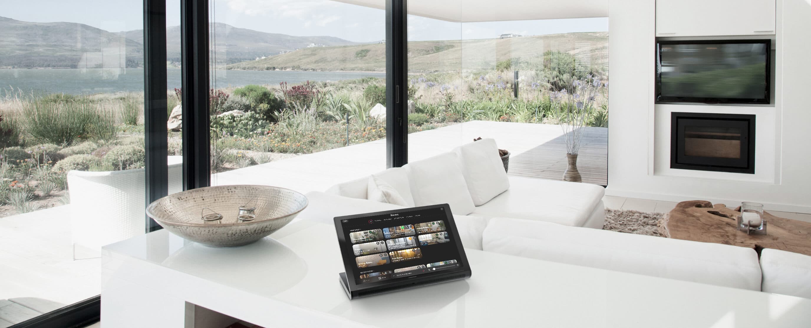 Crestron control system integrated in a luxury villa — Palma de Mallorca